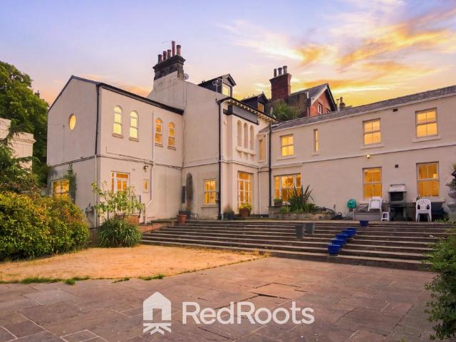 House for sale in Hyde Park, South Yorkshire