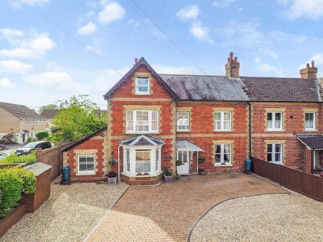 House for sale in Barton Stacey, Hampshire