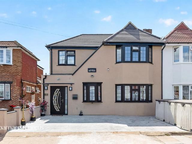 House for sale in Old Malden, Greater London