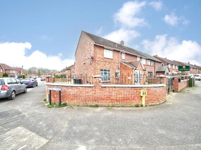 House for sale in Farley Hill, Spring Park