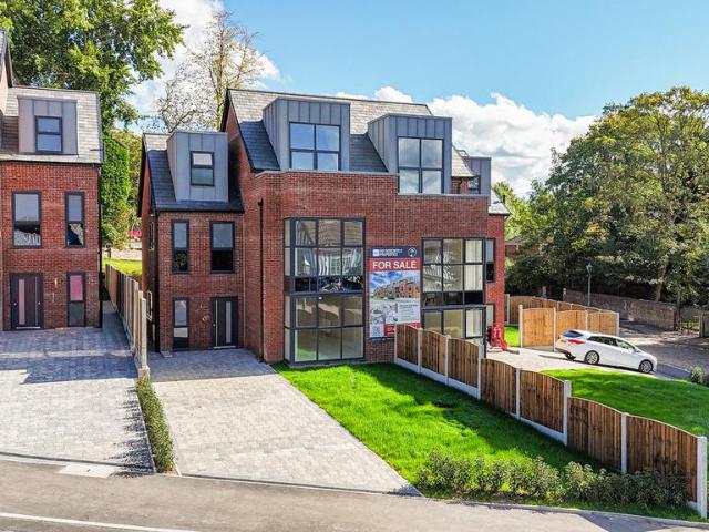 House for sale in Higher Broughton, Salford