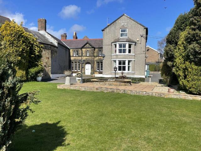 House for sale in Coedpoeth, Wales