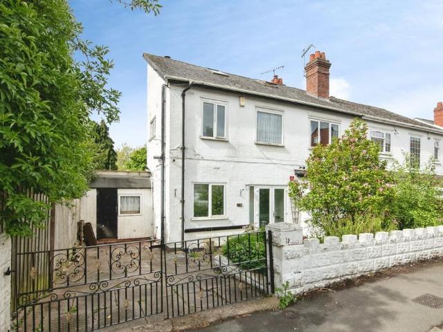 House for sale in Dixons Green, West Midlands