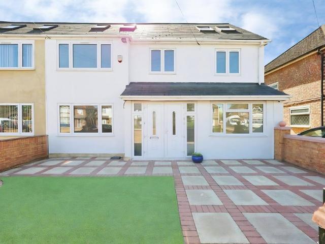 House for sale in Yiewsley, Greater London