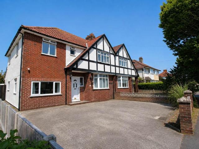 House for sale in Worle, Weston-super-mare