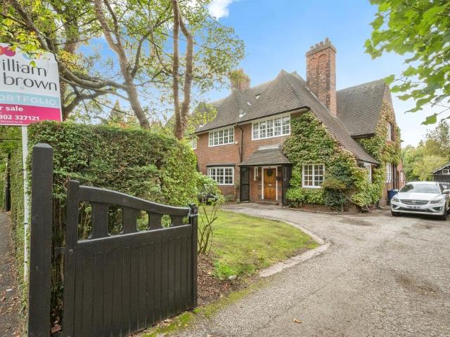 House for sale in Wheatley, South Yorkshire