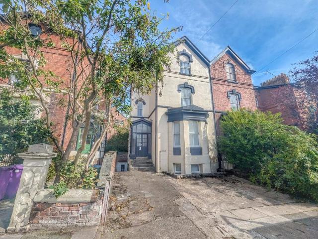 House for sale in Calderstones