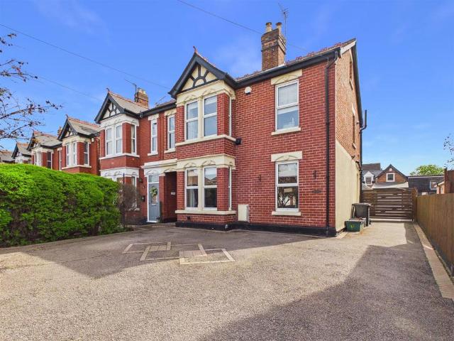 House for sale in Gloucester, Gloucestershire