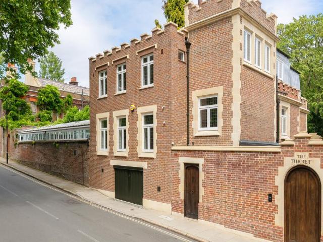 House for sale in South Hampstead, Greater London