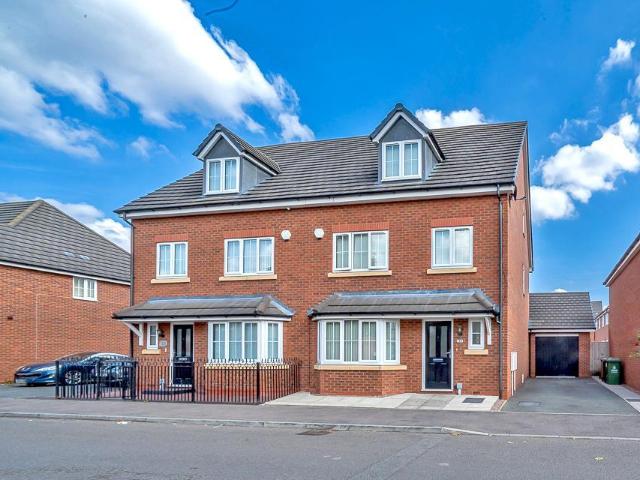 House for sale in Willenhall, West Midlands