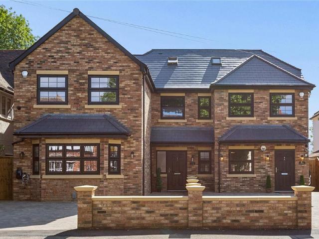 House for sale in London Borough of Havering, Greater London