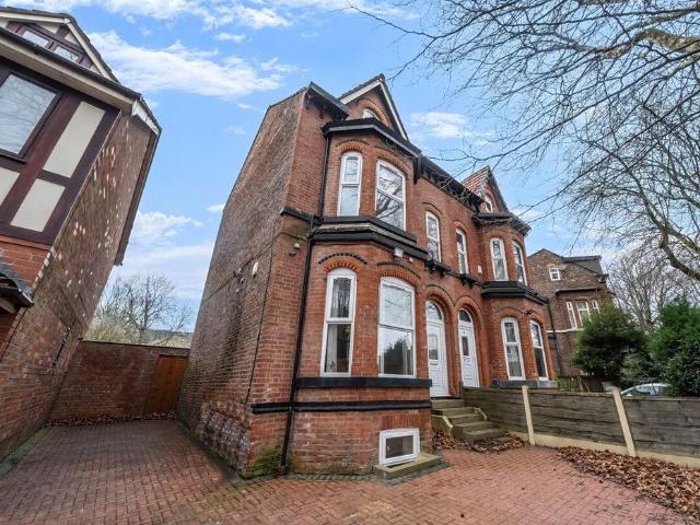 House for sale in Georgia, Greater Manchester