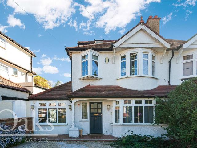 House for sale in London Borough of Lambeth, Greater London