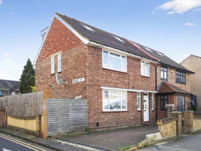 House for sale in Greater London
