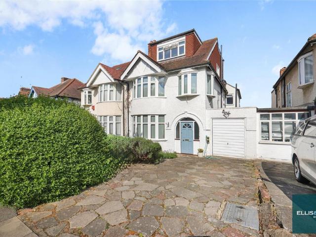 House for sale in Hendon, Greater London