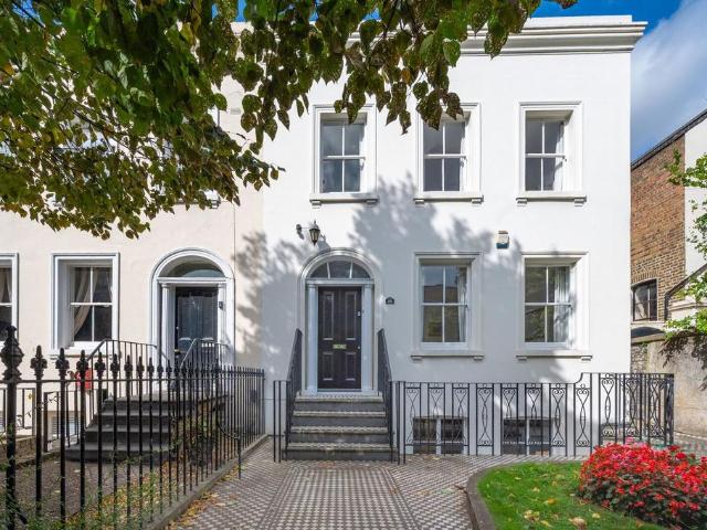 House for sale in Peckham, Greater London