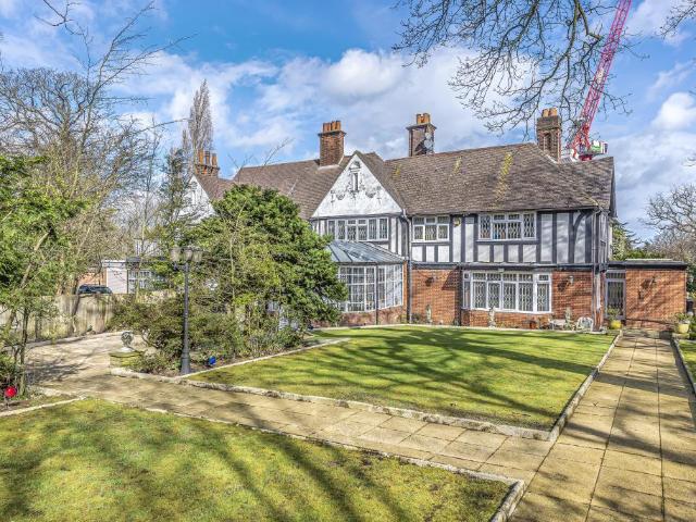 House for sale in Hampstead Garden Suburb, Greater London