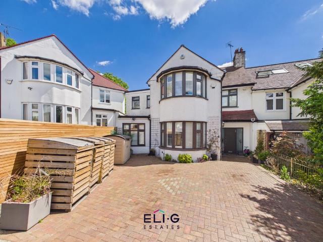 House for sale in Hendon, Greater London