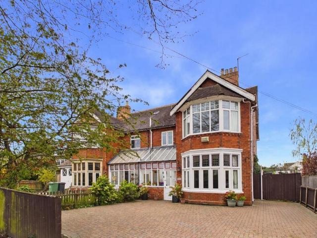House for sale in Gloucester, Gloucestershire
