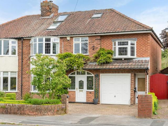 House for sale in High Field, York
