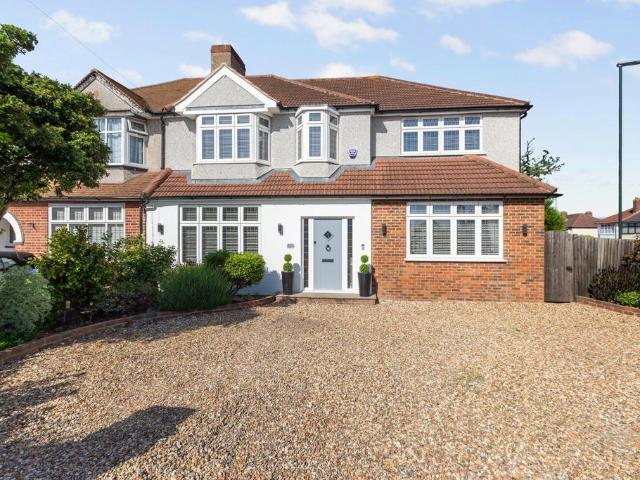 House for sale in Falconwood, Greater London