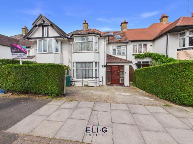 House for sale in Temple Fortune, Greater London