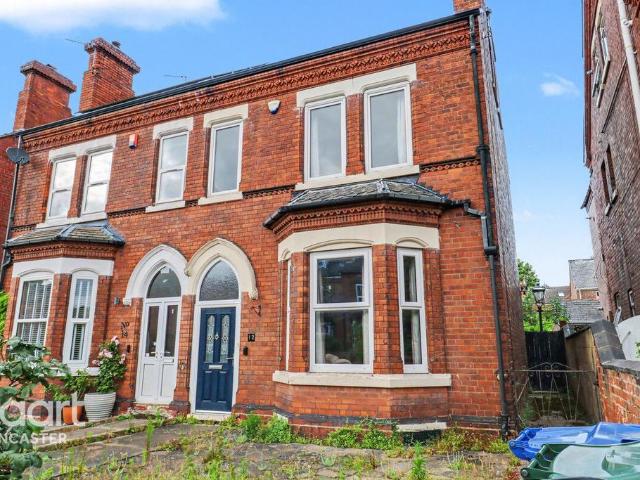 House for sale in City Centre, Wheatley