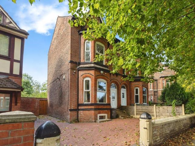 House for sale in Georgia, Greater Manchester
