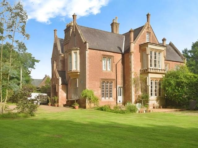 House for sale in West Clyst, Budlake