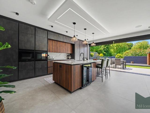 House for sale in Friern Barnet, Greater London