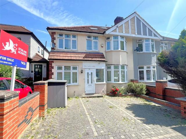 House for sale in Whitton, Greater London