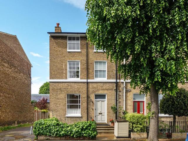 House for sale in London Borough of Lewisham, Blackheath