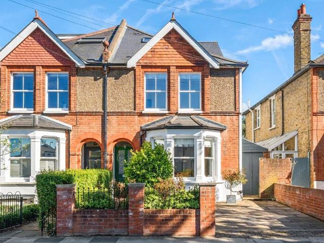 House for sale in Hampton Wick, Greater London