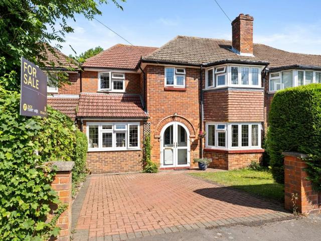House for sale in London Borough of Croydon, Selsdon