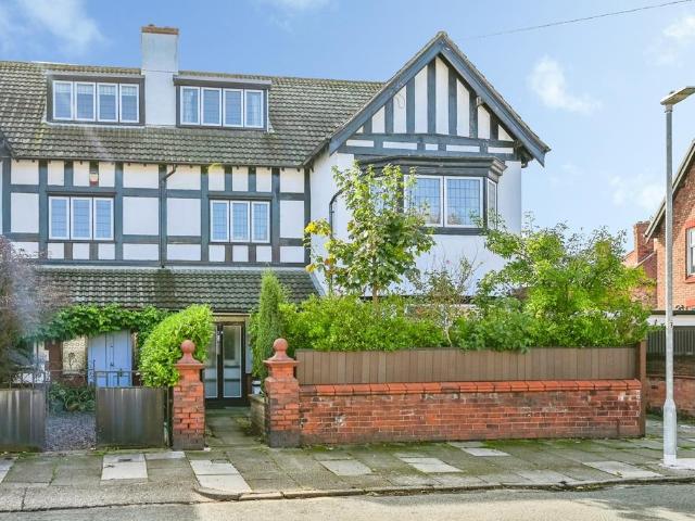 House for sale in Crosby, Sefton