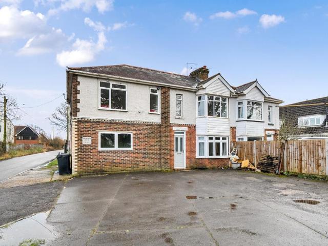 House for sale in Waltham Chase, Hampshire