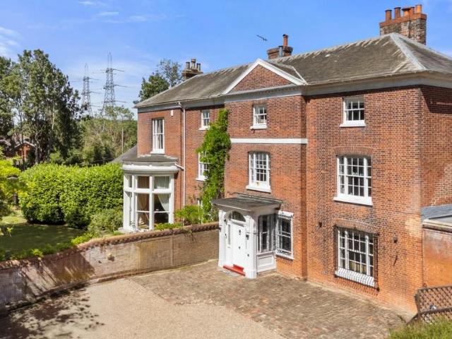House for sale in Bedingfield, Suffolk