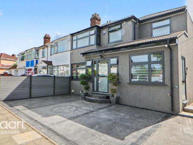House for sale in London Borough of Ealing, Perivale