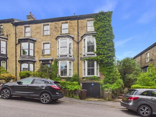 House for sale in Charlesworth, East Midlands