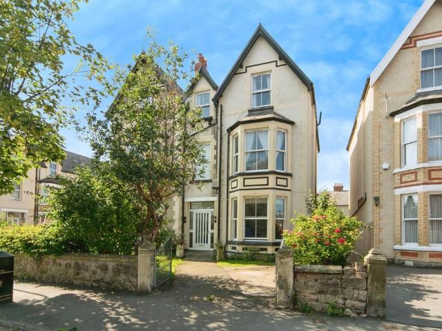 House for sale in Colwyn Bay, Wales