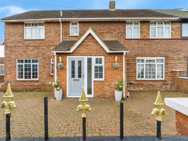 House for sale in Farley Hill, Spring Park
