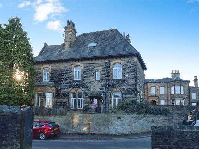 House for sale in Woolshops, Halifax