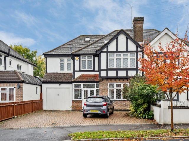 House for sale in Lane, Greater London