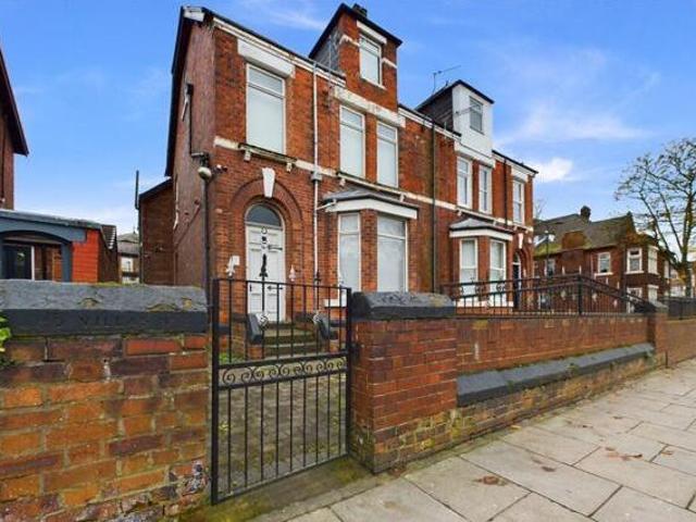 House for sale in Edenthorpe, South Yorkshire