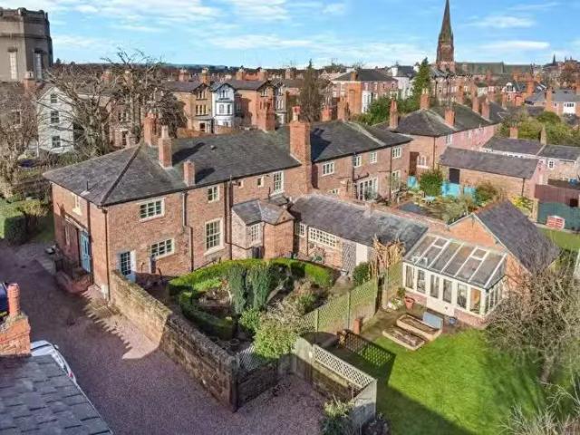 House for sale in Pulford