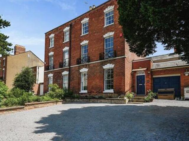 House for sale in Gloucester, Gloucestershire