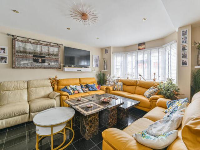 Farm for sale in New Malden, Greater London
