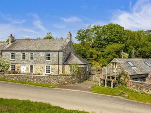 House for sale in Saltash, Cornwall