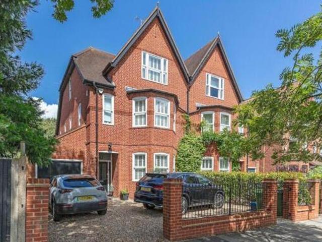 House for sale in Twickenham, Greater London
