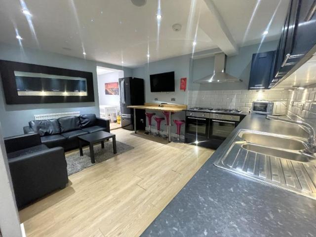 House for rent in St. Martin's, The Bridge
